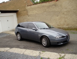 Alfa Romeo 156 combi s instalovanymi protislunecnimi autofoliemi Llumar AT15