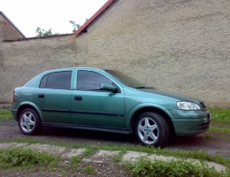 Opel Astra instalace protislunecni autofolie Llumar