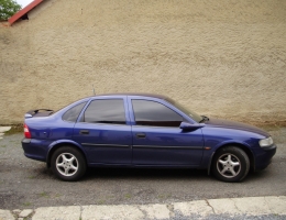 Opel Vectra instalace protislunecni autofolie Llumar AT5 (2)