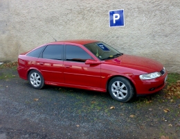 Opel Vectra instalace protislunecni autofolie Llumar AT5