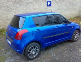 Suzuki Swift instalace protislunecni autofolie Llumar AT5