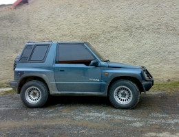 Suzuki Vitara instalace protislunecni autofolie Llumar AT15