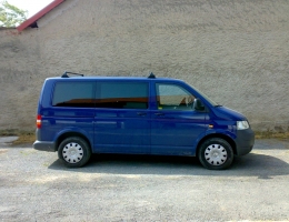 VW Transporter instalace protislunecni autofolie Llumar ATR5